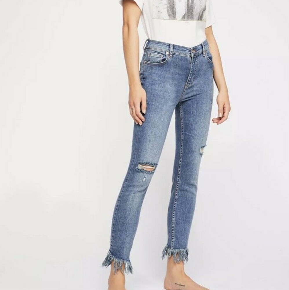 Free People Great Heights Fray Skinny Jean